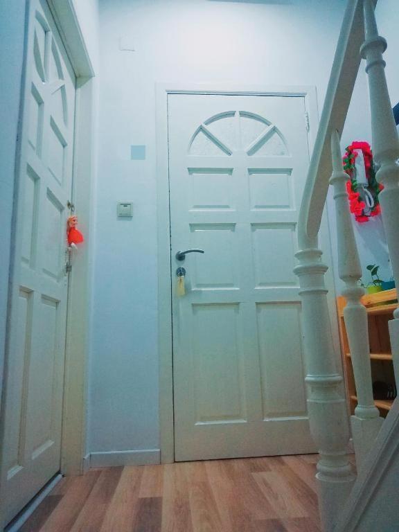 Cozy Rooms With Share The Bathroom And Kitchen Bruxelles Esterno foto